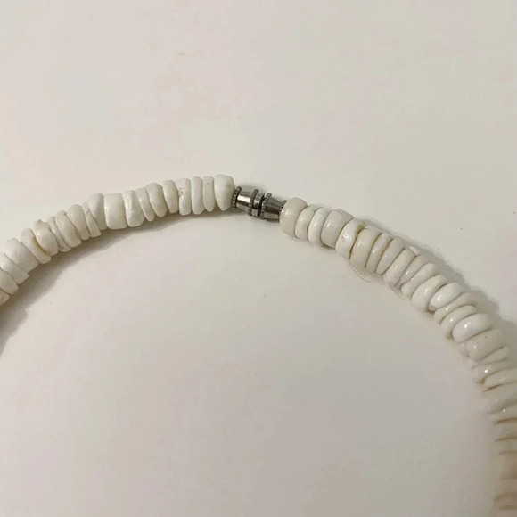 Vintage  90s Lot of 2 Necklaces Puka Shell - Picture 4 of 15